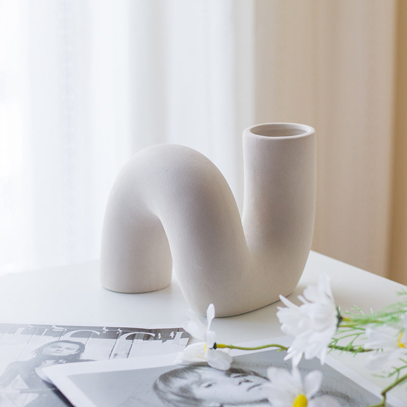 Vase Décoratif Abstrait Minimaliste | Design Épuré et Contemporain